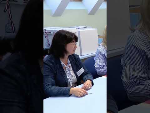 Elsők között adta le szavazatát Szijjártó Péter サムネイル