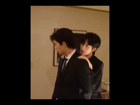 Hiding behind his extrovert wifey is a blessing for introvert hubby 💓 サムネイル