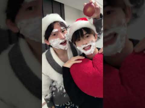 This Santa Claus is a bit...! Chen Yishan & Zhang Yu #bl #jenvlog #bltiktok - BL Couple サムネイル