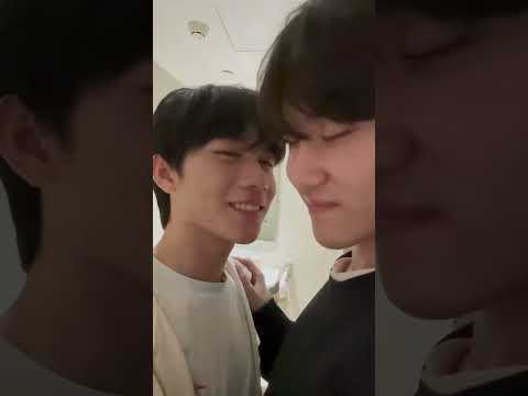 Kiss & Hug | #bl #bltiktok #lgbt #jenvlog #đammỹ - BL Couple サムネイル