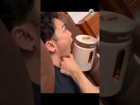crazy tea service😅🤣@Thaibls7#boyfriend#tea#service#crazy#partner#bl#fun#couple#shorts サムネイル