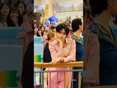 Mr. General was proud with the queen 💅🤭 サムネイル