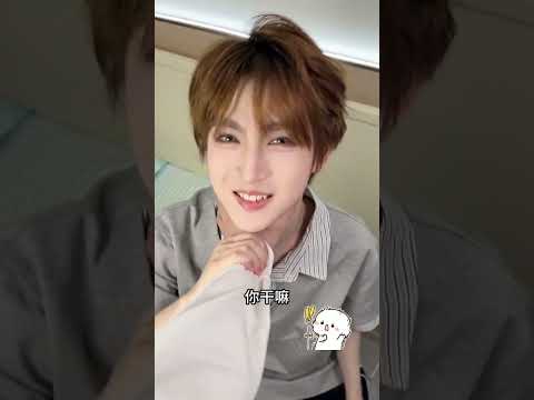 Where's the promised heart gesture?? | Hai Yan & Zhi Shi #bl #bltiktok #lgbt #jenvlog - BL Couple サムネイル