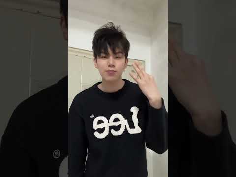 Whose eyes are locked on me? | Jiang Feng & Dong Dong #bl #bltiktok #lgbt #jenvlog - BL Couple サムネイル
