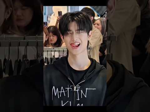 Kong was too stunned to speak 😂😂 サムネイル