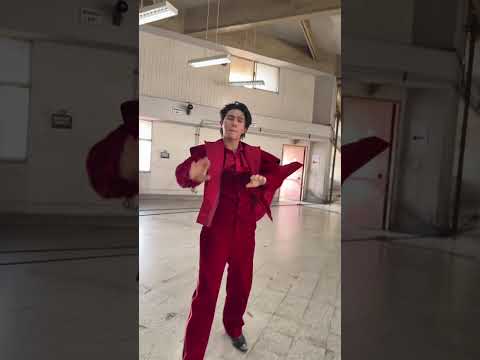 WILLIAM IN RED OUTFIT🫠 #williamjkp #gmmtv #fyp #blshorts #bl #williamest サムネイル