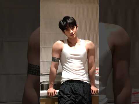 Boys | BL video | Asian Men | #body #boy #boyfriend #gay #bl #tiktok #trending #asian #shorts #fyp サムネイル