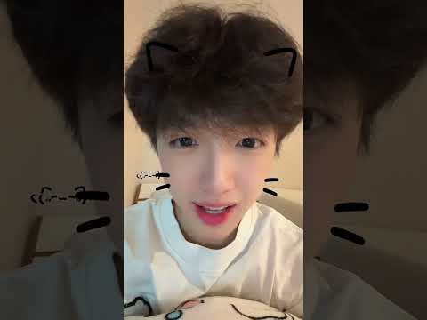 Sneeze 🤧 | Zhang Jie & Hao Xiaozi #bl #jenvlog #lgbt #bltiktok #blvlog - BL Couple サムネイル