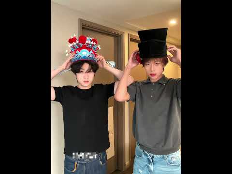 Wang Yi & Lian Lian #bl #jenvlog #gay #lgbt #bltiktok - BL Couple サムネイル