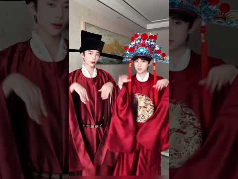 A Bizarre Wedding | Wang Yi & Lian Lian #bl #jenvlog #gay #lgbt #bltiktok - BL Couple サムネイル