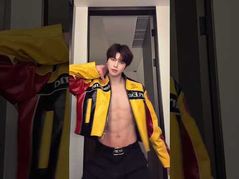 TikTok Video Hot Boy | Douyin Hot Boy #shorts #tiktok #reels #hotboy #boylove #bl #gym #foryou #fyp サムネイル