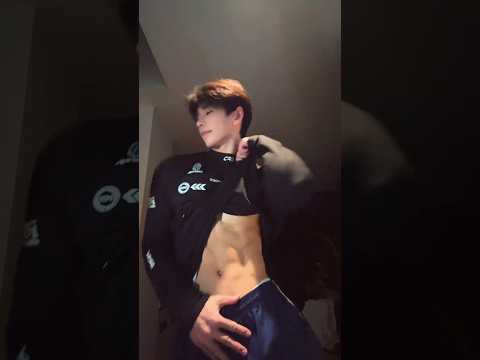 Boys | BL video | Asian Men | #body #boy #boyfriend #gay #bl #tiktok #trending #asian #shorts #fyp サムネイル