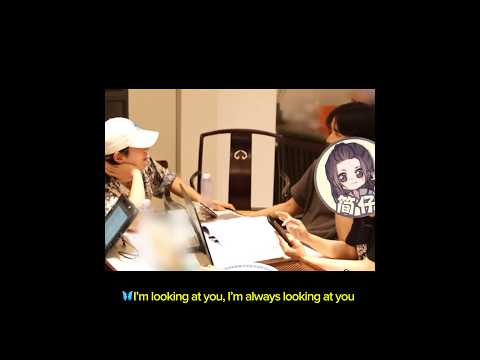 Mommy want that ALL attention!! But bro was so SHYYYYY😂😂 サムネイル