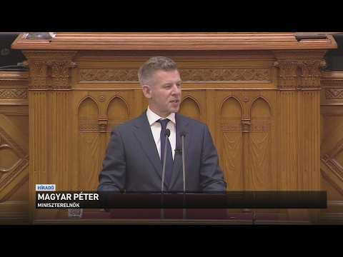 Elemzők: Magyar Péter kemény politikai üzeneteket fogalmazott meg első miniszterelnöki beszédében サムネイル