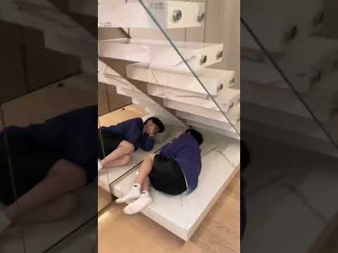 My sweet little one is throwing a tantrum and won't sleep with me | #bl #lgbt #jenvlog - BL Couple サムネイル