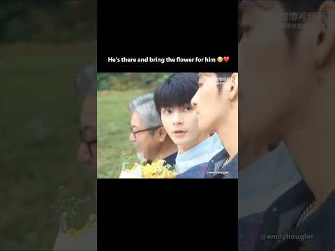 Look at them 😭❤️ サムネイル