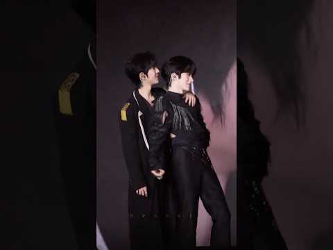 Damn, no wonder they were gate keeping the hips😭 サムネイル