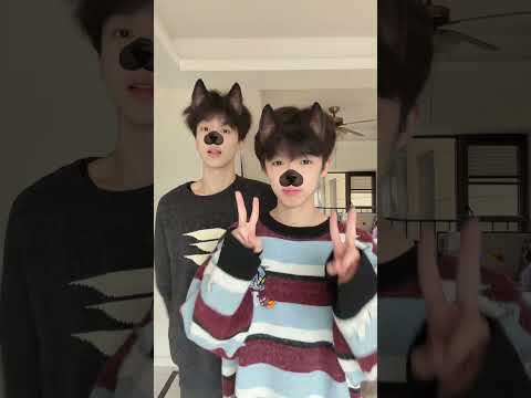 So shy, right? | Zhang Jie & Hao Xiaozi #bl #jenvlog #lgbt #bltiktok #blvlog - BL Couple サムネイル