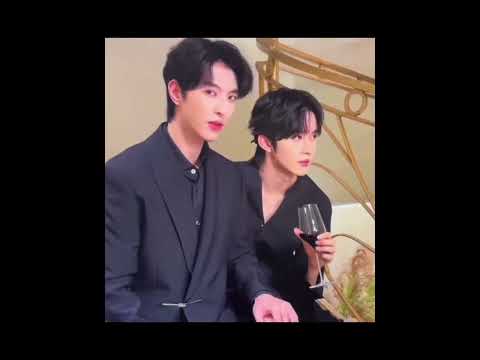 Damn, parents are so fine 👄🍷 サムネイル