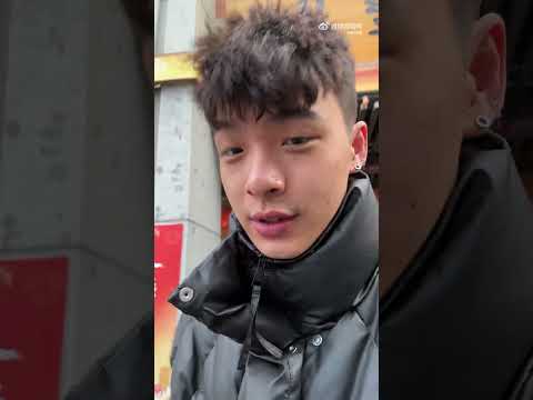 Someone insisted on hugging me | Xiao Xie & Xiao Gong #bl #bltiktok #lgbt #gay #jenvlog - BL Couple サムネイル