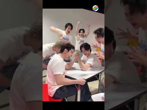 arm wrestling 💪😅@Thaibls7#maxkybas#blactor#fun#gameplay#armwrestling#shorts サムネイル