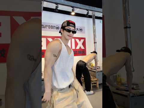 Boys | BL video | Asian Men | #body #boy #boyfriend #gay #bl #tiktok #trending #asian #shorts #fyp サムネイル