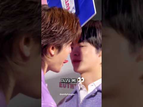 Your tongue bro 👀👄 サムネイル