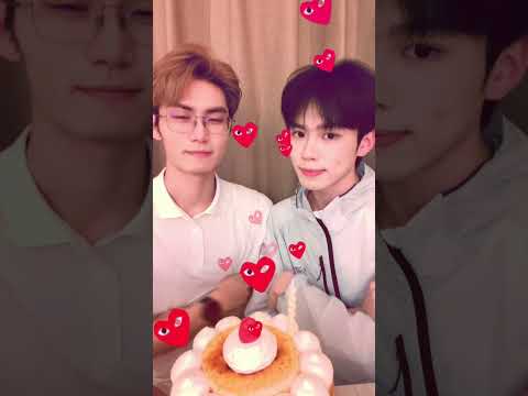 Happy 1000 Days! 🎊 Jiang Penghan & Hu Jing #bl #jianghu #bltiktok #blvlog #lgbt - BL Couple サムネイル
