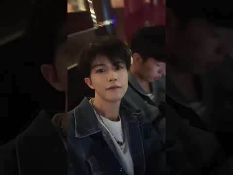 Come find me, I'll take you out to play! | #bl #bltiktok #lgbt #jenvlog #đammỹ - BL Couple サムネイル
