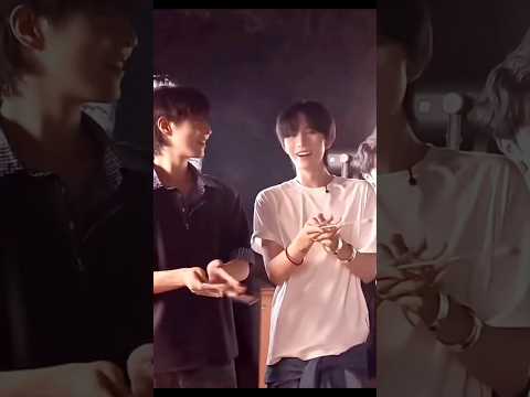 Guess his man gaze is his weakness 😂🤭 サムネイル