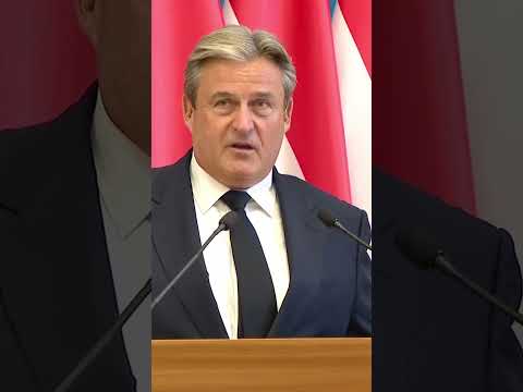 Magyar Péter már augusztus 20-i beszédében fő célkitűzésnek nevezte az orosz energiahordozó tilalmat サムネイル