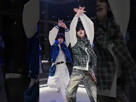 Xiang Cheng Rui & Liu Xiao Xiong #bl #jenvlog #lgbt #bltiktok  - BL Couple サムネイル
