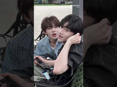 I don't want you to be alone. | He Jia Shu & Fa Xuan Ge #bl #lgbt #jenvlog #bltiktok - BL Couple
