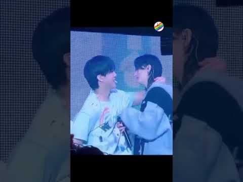 Pepero game🍫😍 @Thaibls7#straykids#bangchan#leeknow#changbin#hyunjin#hanjisung#felix#seungmin#jeogin サムネイル