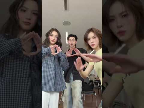 EST WITH EMIBONNIE😭🤏🏻🎀 #est_rvp #emibonnie #gmmtv #fyp #blshorts #bl サムネイル